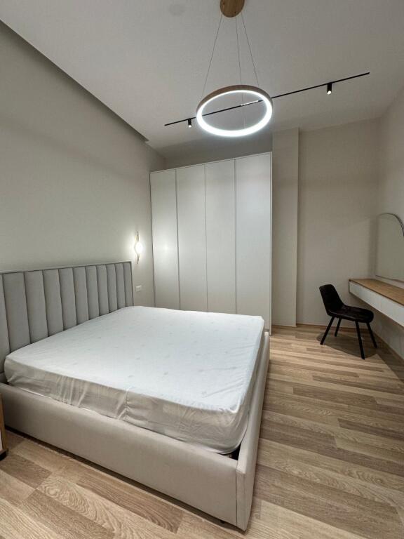 Apartment 2+1, Don Bosko!