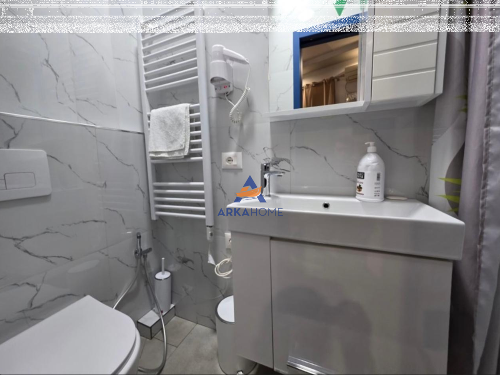 JEPET ME QERA APARTAMENT 1+1+BALLKON "DREJTORIA E POLICISE" 60.000 LEKE