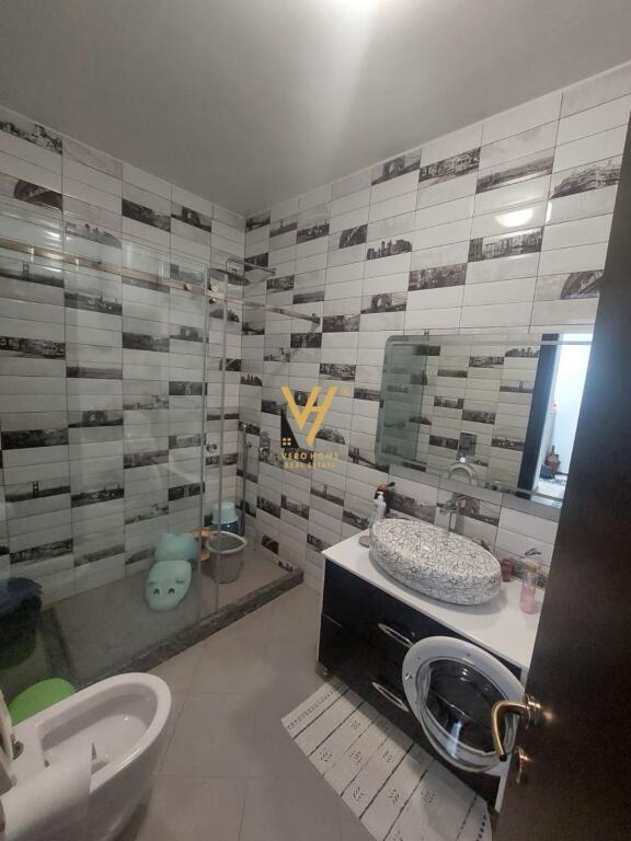 JEPET APARTAMENT 2+1+2+3BLK ME QERA TE ISH ATSH 900 EURO