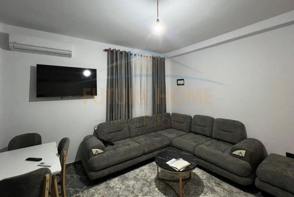 Qera, Apartament 2+1+2, Fresk