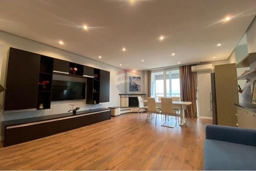 Apartment - For Rent - Former Exhibition