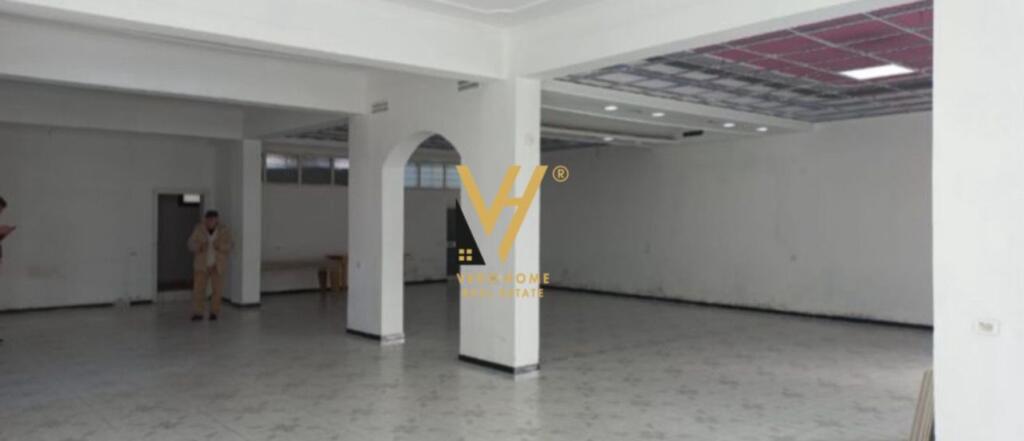 COMMERCIAL SPACE 220 M2 FOR RENT AT NEW BOULEVARD 900 EURO