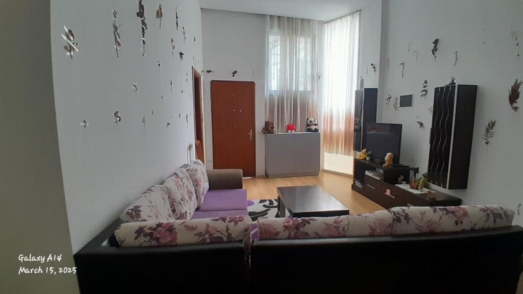 Fresk, apartment 1+1 for rent! 35,000 Leke