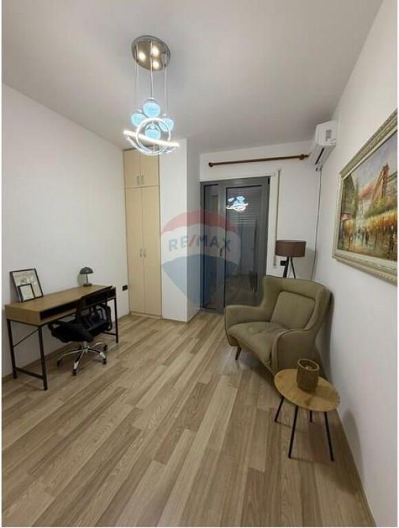 Apartment - For Rent - Kosovareve Street