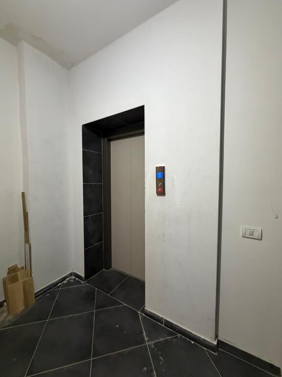 Papafingo ekskluzive Ne Shitje