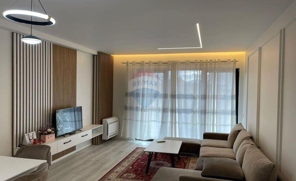 Apartament 2+1+2- Për Qira - Farmacia 10, Tiranë