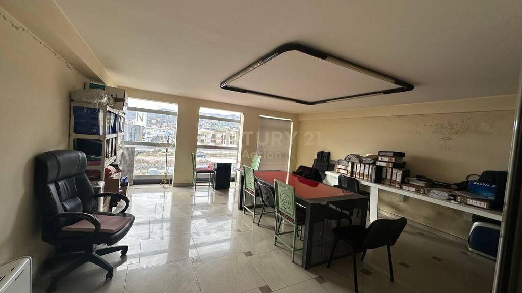 Multifunctional Industrial Complex for Sale – Strategic Investment