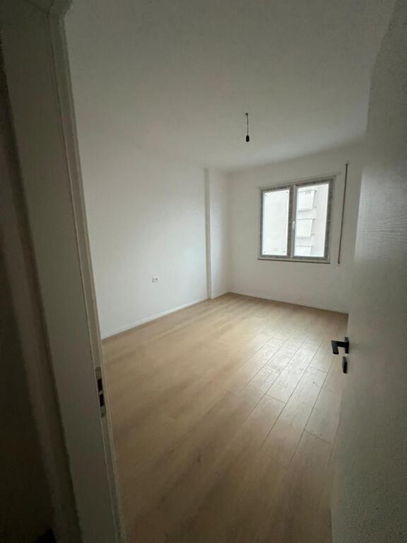 APARTAMENT ME QERA 2+1