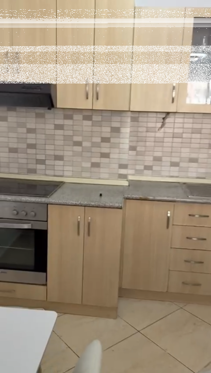 Appartamento 1+1, Yzbetisht!