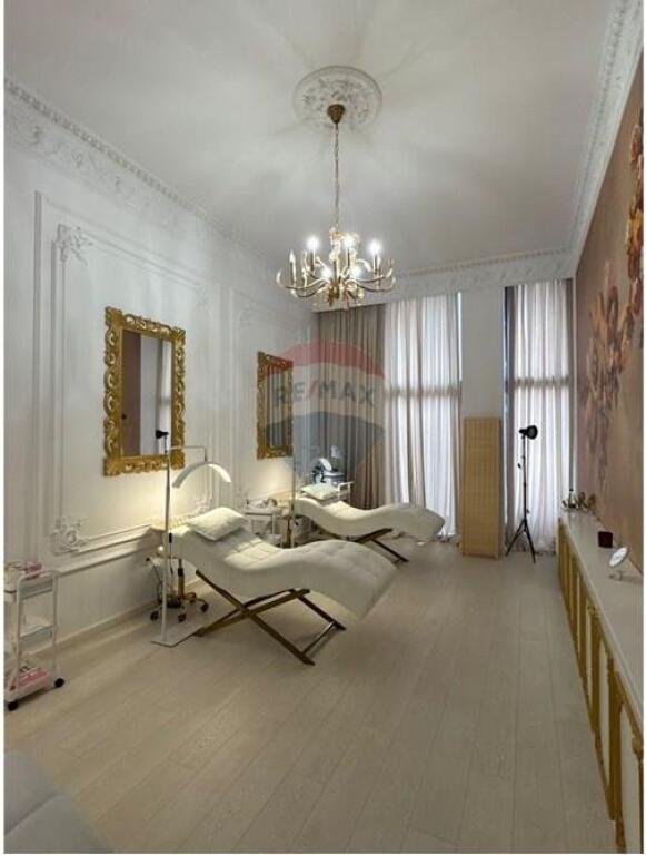 Eyelash business for sale on Kavajes street