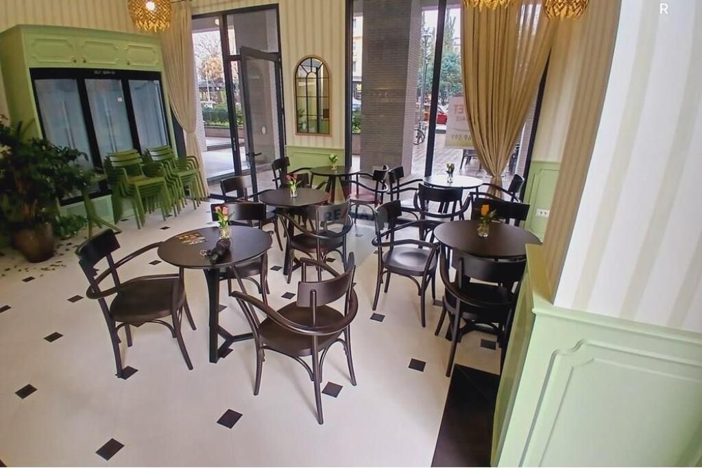 BAKERY-COFFEE SPACE AT THE ASL COMPLEX