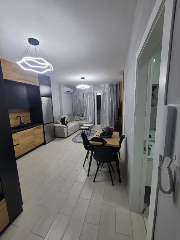 For rent 1+1 GOLDEN PARK 500 thousand lek