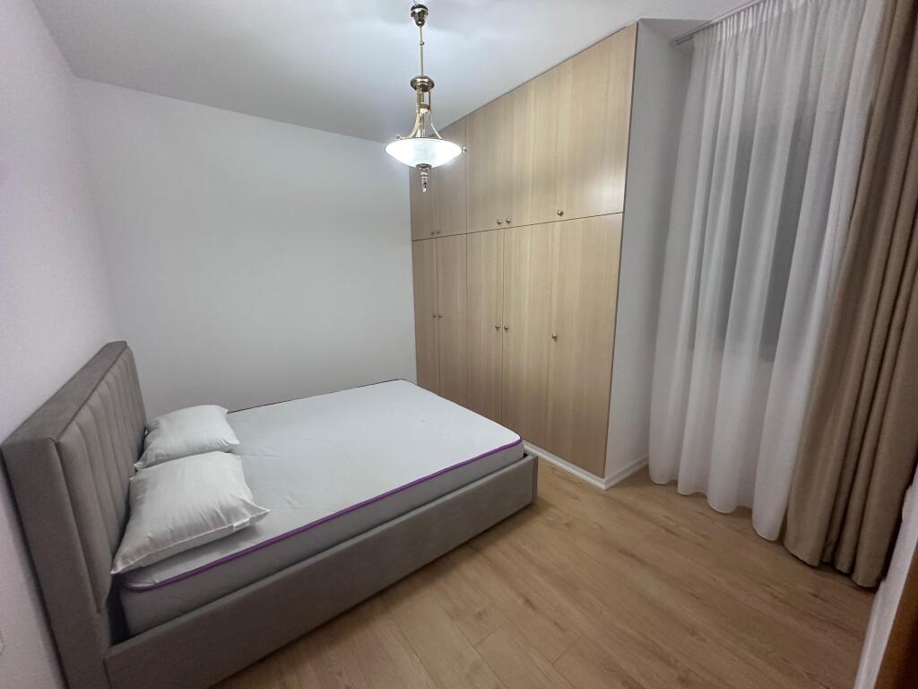 Shitet apartament 2+1
