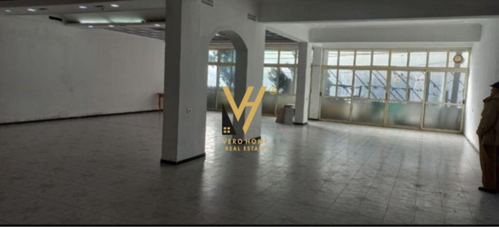 COMMERCIAL SPACE 220 M2 FOR RENT AT NEW BOULEVARD 900 EURO