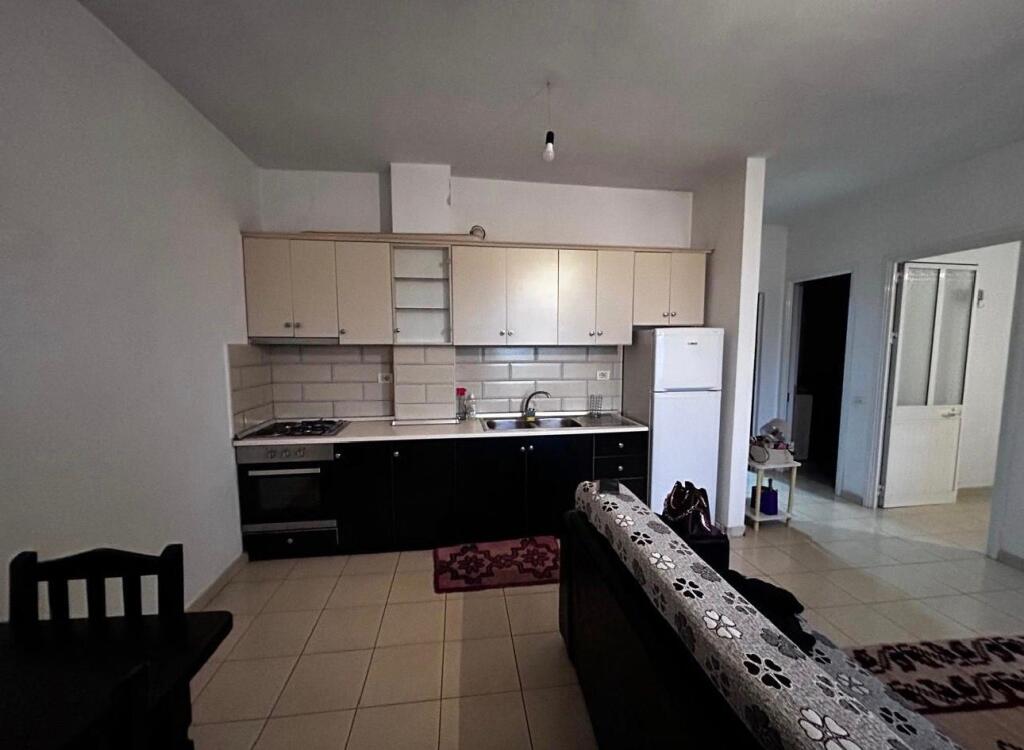 Apartament me qera 1+1+ballkon Yzberisht 350€