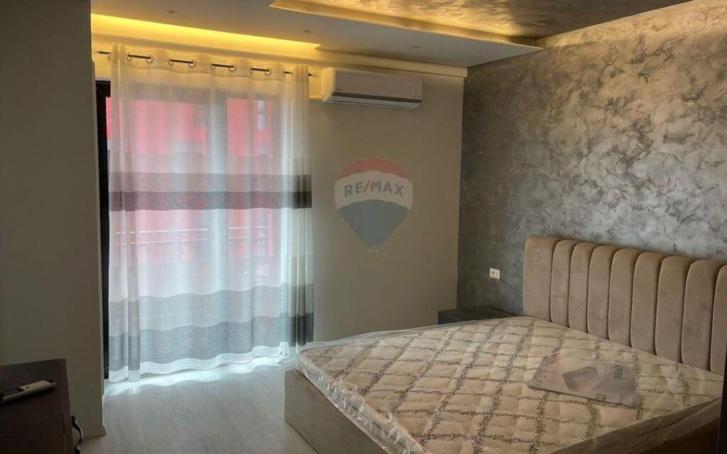 Apartament 2+1+2- Për Qira - Farmacia 10, Tiranë