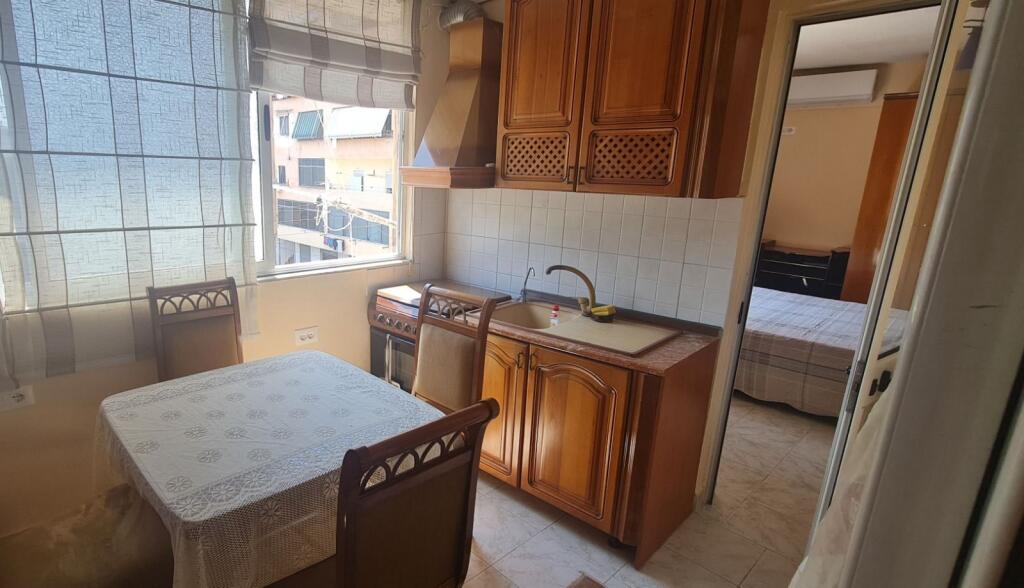 Apartment 3+1 for Rent – near the University “Zoja e Këshillit të Mirë” 📍 Dritan Hoxha Street