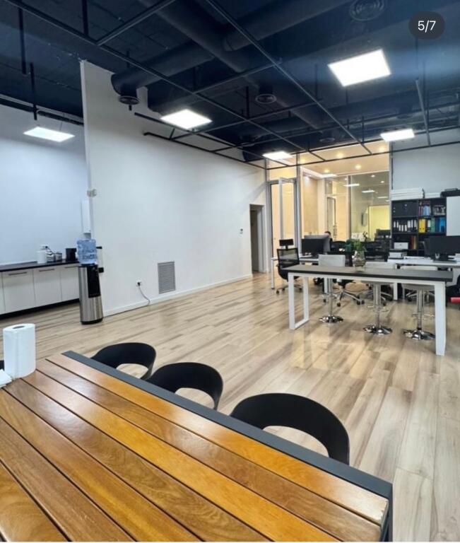 Zyre me qera te Kopshti Zologjik