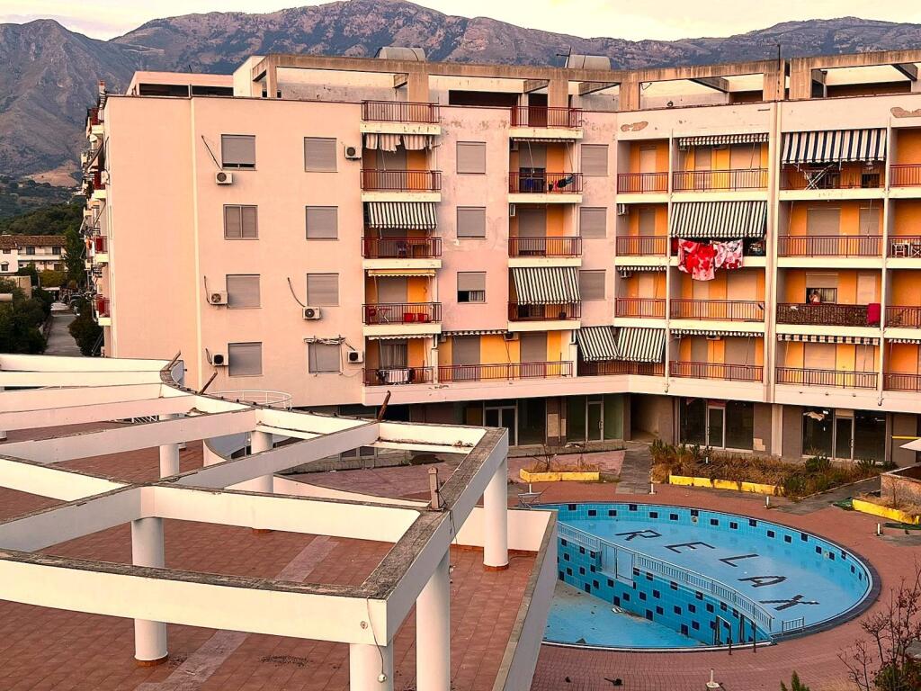 500 meters from Orikum Beach - Very big apartment fully furnished