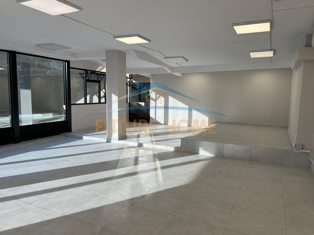 Qira, Ambient per zyra, 21 Dhjetori