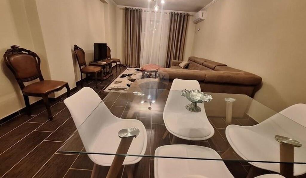 Apartament 2+1+2 - Për Qira - Pallatet Çabej, Tiranë!!! ID: 530411001-1285