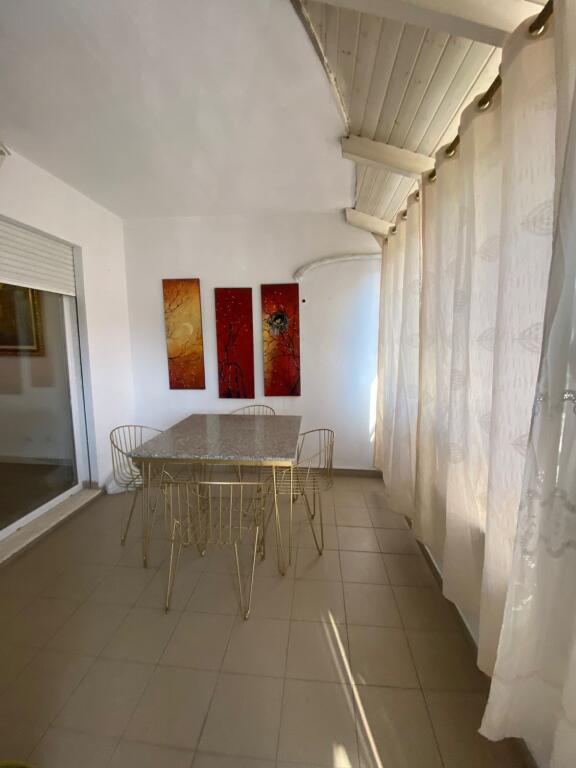 Apartment 2+1+2 bathrooms+Veranda for sale near Freskut Restaurant