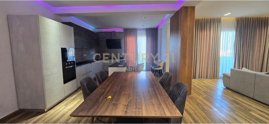 For rent Apartment 3+1+3 + 2 parking spaces – very close to the Delijorgji Complex, opposite the American Hospital 3!
