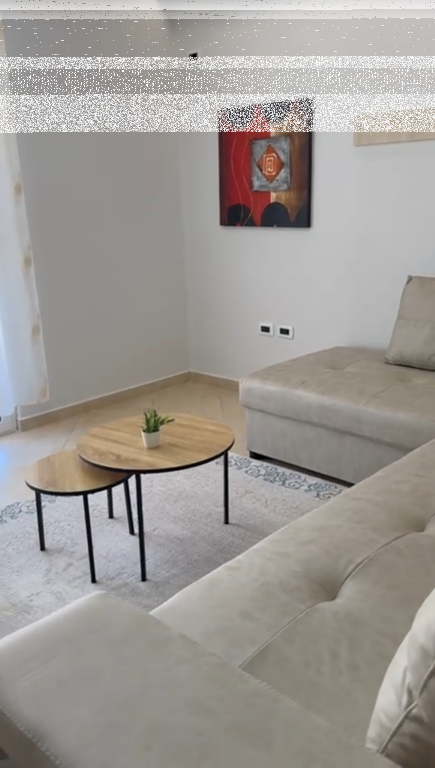 Appartamento 1+1, Yzbetisht!