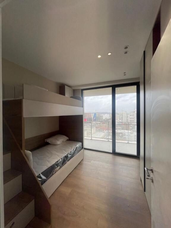 Jepet apartament me qera