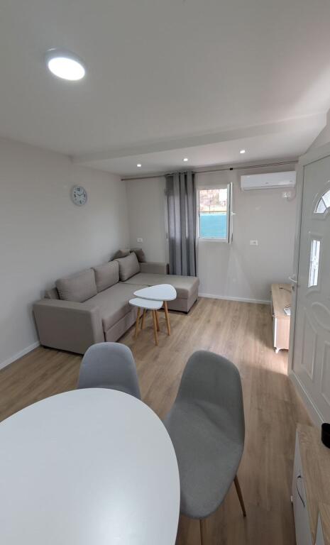 Casa Privata 1+1 in Affitto a Kafja e Remes.