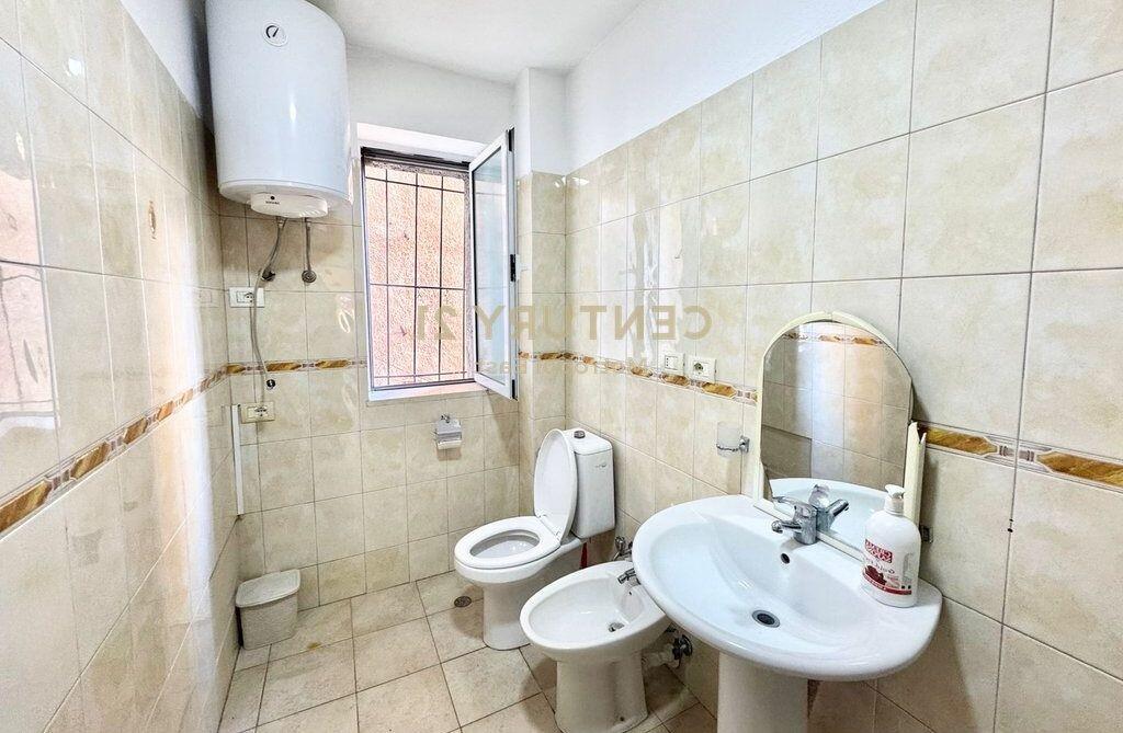 3+1 APARTMENT FOR RENT, NEAR THE CENTER OF TIRANA.