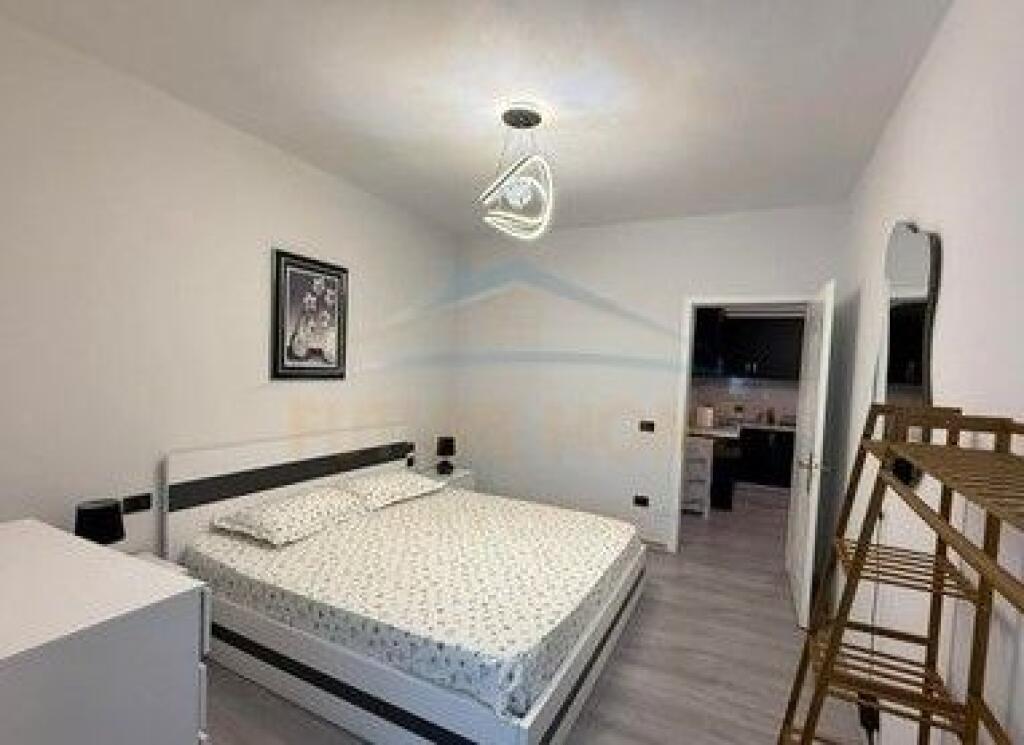 Rent Apartment 1+1 Unaza e Re