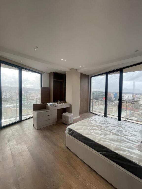 Jepet apartament me qera