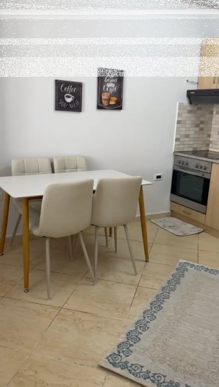 Appartamento 1+1, Yzbetisht!