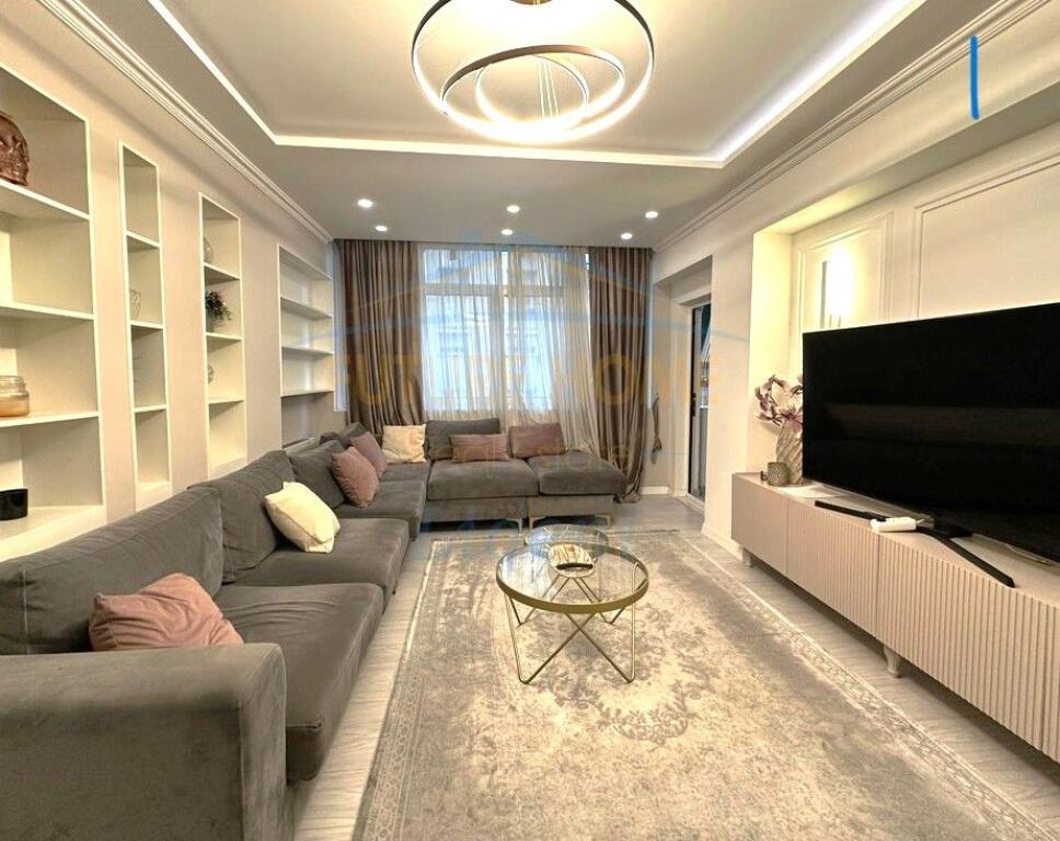 Qera, Apartament 3+1+2, Rruga Margarita Tutulani, Tiranë.