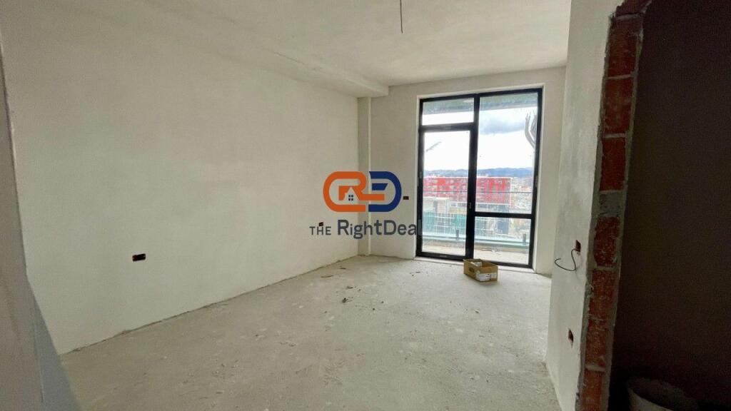 At New Boulevard, Super Apartment 3+1+2 for Sale, With Parking Space Included in the Price!!!