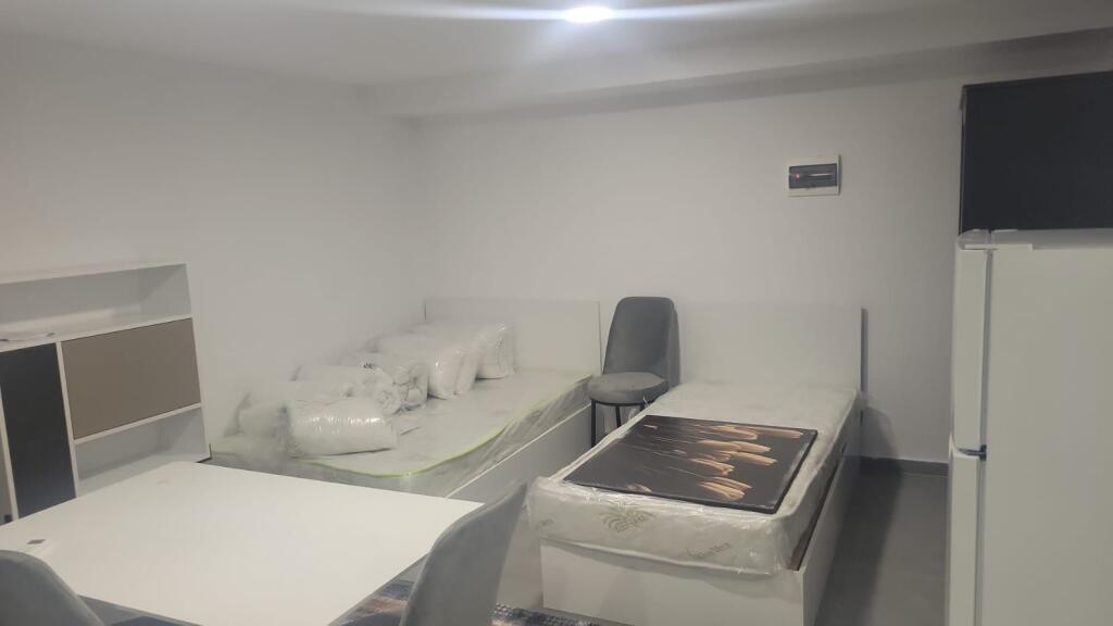 Garsionere per shitje, Liqeni i Thate!