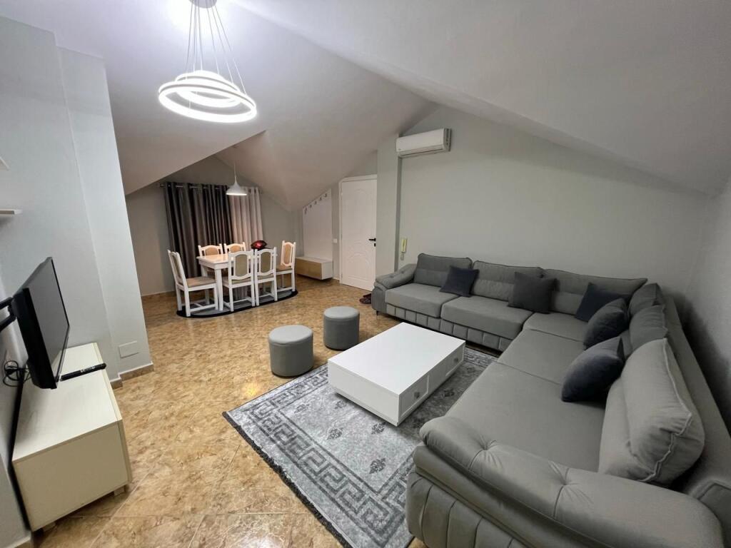 📣 SUPER RENT Apartment 2+1 With Balcony 📍 Former Bus Park, Near "Albanet" School ✨   🏢 Private Building  🪜 4th Floor (No Elevator)  🛋️ Furnished with Modern Conditions  👉 Parking Possibility in the Area   💶 Price 700 Euro Non-Negotiable