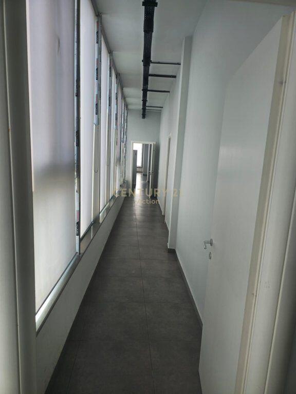 Zyrë për qira në Astir 750 m²!