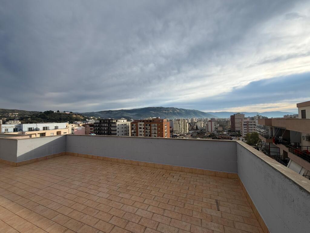 Papafingo ekskluzive Ne Shitje