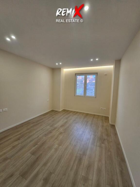🏡 SHITET APARTAMENT 1+1 + VERANDË – SHKËMBI I KAVAJËS