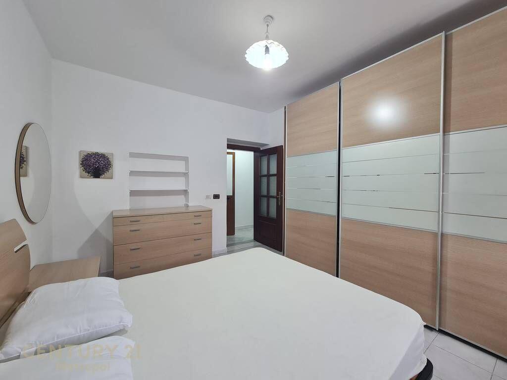Jap me qira apartament 1+1, ne rrugen Naim Frasheri prane Zogut te Zi!