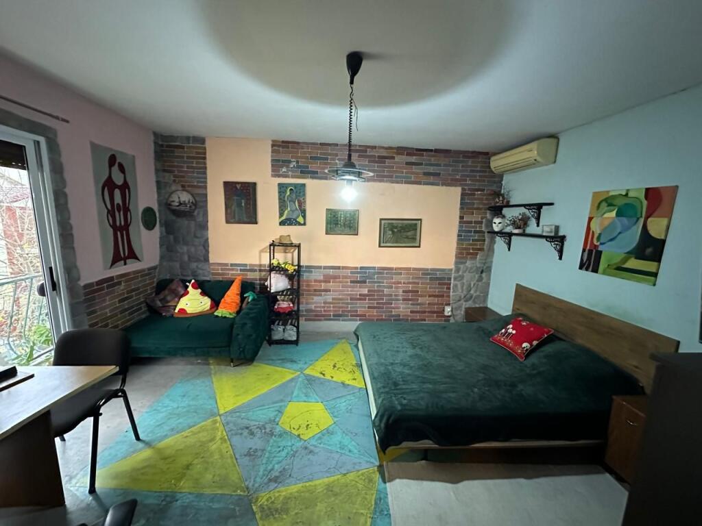 🏠A few minutes away from New Bazaar, the third floor of a 1+1 villa is for rent, furnished 500Euro   