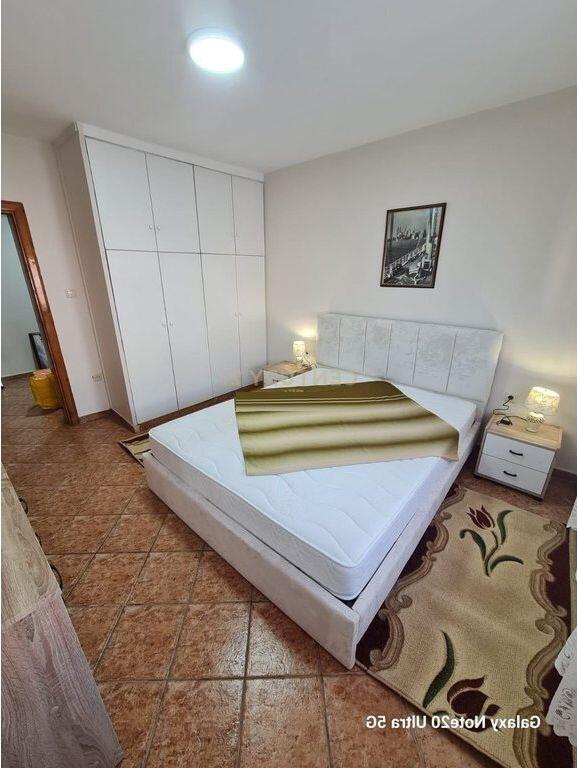 Apartment 2+1 for rent near the Artistic High School.