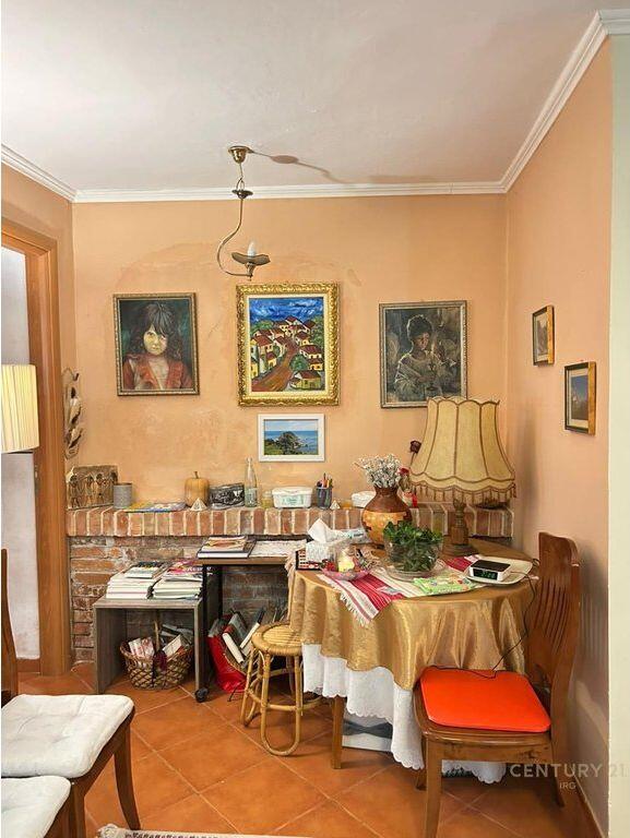 APARTAMENT 2+1 PAS AMBASADES AMERIKANE