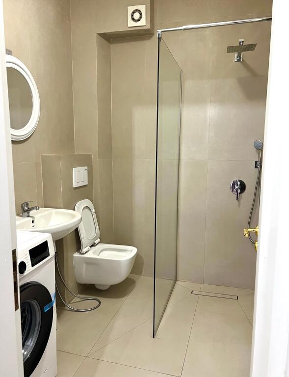 Apartament me qera 2+1+ Ballkon, përball Qendrës Kristal