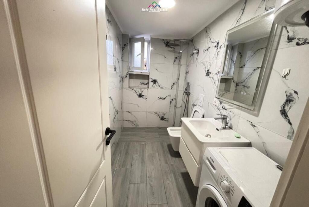 Aparament Me Qera 2+1 Tek Harry Fultz (ID B2211387) Tirane