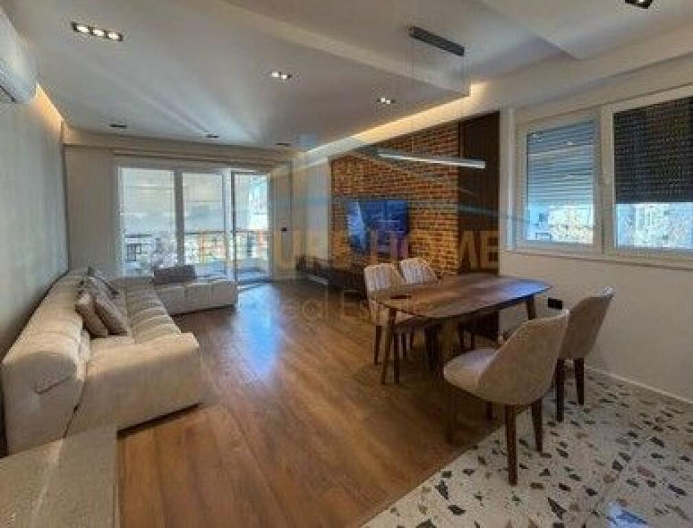 Affitto, Appartamento 2+1+2+POSTO AUTO Lago Secco