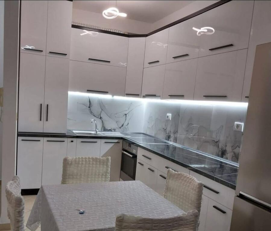 1+1 for Rent in Astir!