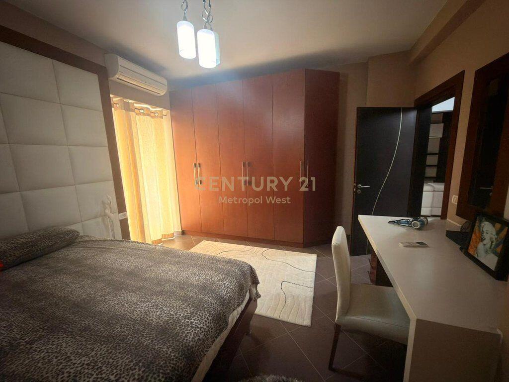 Apartment for sale on Mine Peza Street